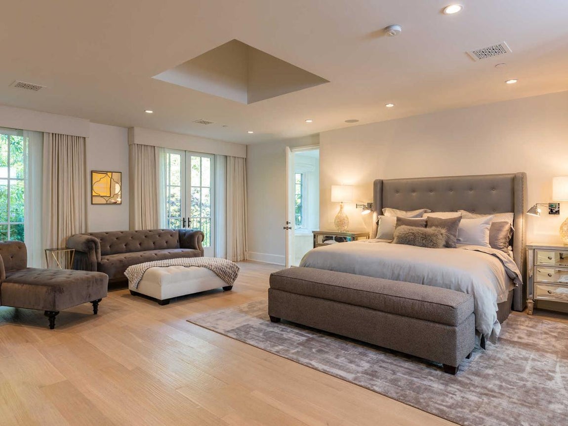 Suite. Las habitaciones principales están abiertas en suite, tienen su propio cuarto de baño con vestidor y spa