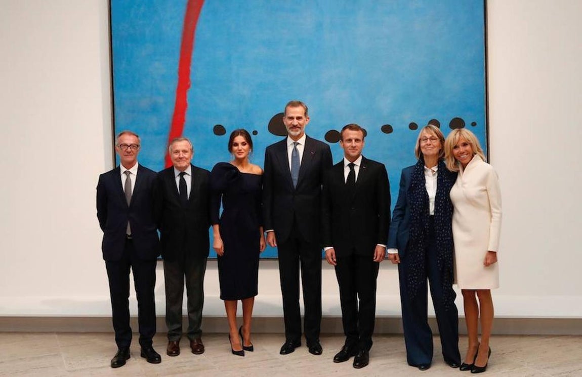 La visita de los Reyes a la retrospectiva de Miró en París, en imágenes