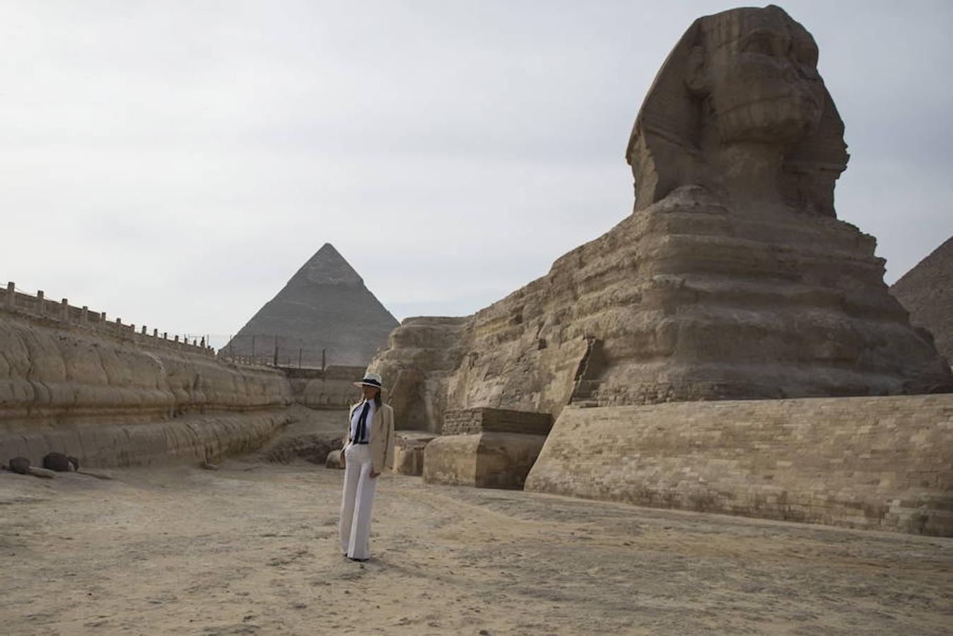 El paseo de Melania Trump por las Pirámides de Egipto, en imágenes. 