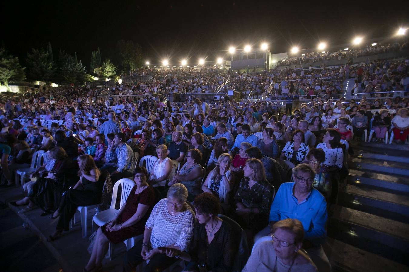 El concierto de Raphael en Córdoba, en imágenes