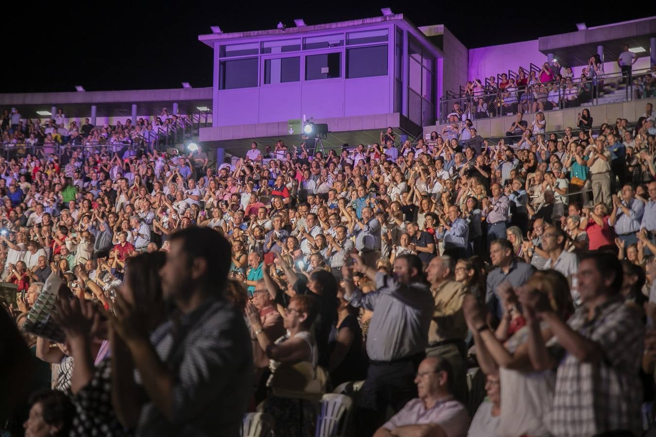 El concierto de Raphael en Córdoba, en imágenes