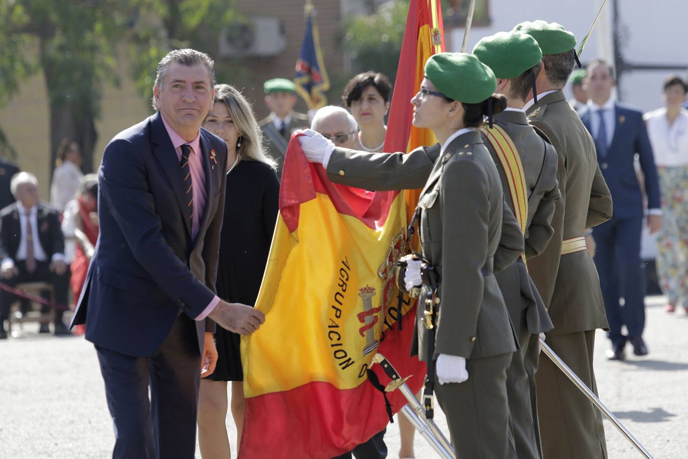 Fotogalería: Jura de Bandera de civiles en el Acuartelamiento de Torreblanca