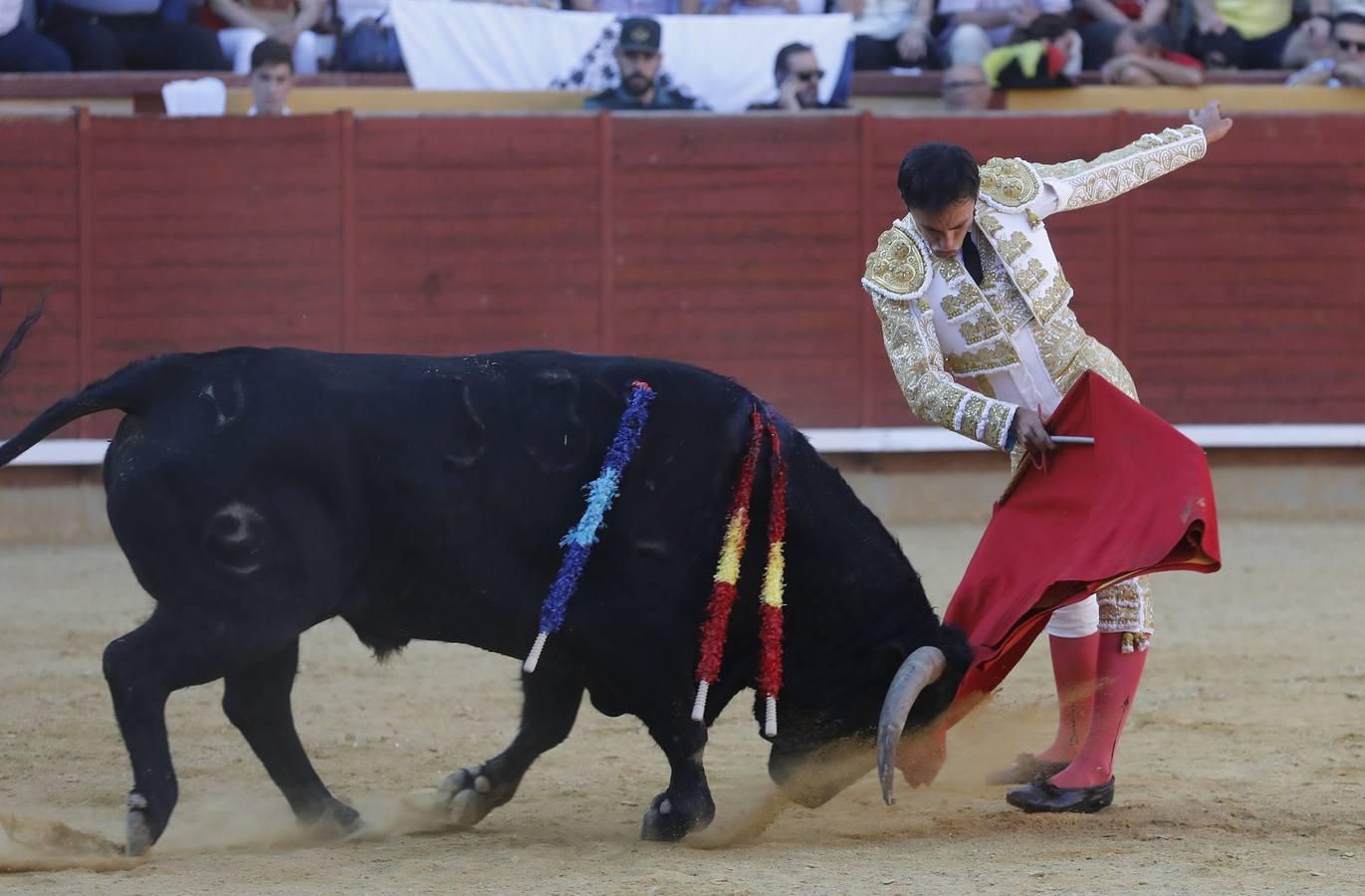 La corrida de Finito, Benítez y Filiberto Martínez en Montoro, en imágenes