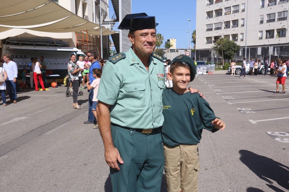 Fotos: Jornada de Puertas Abiertas en la Guardia Civil