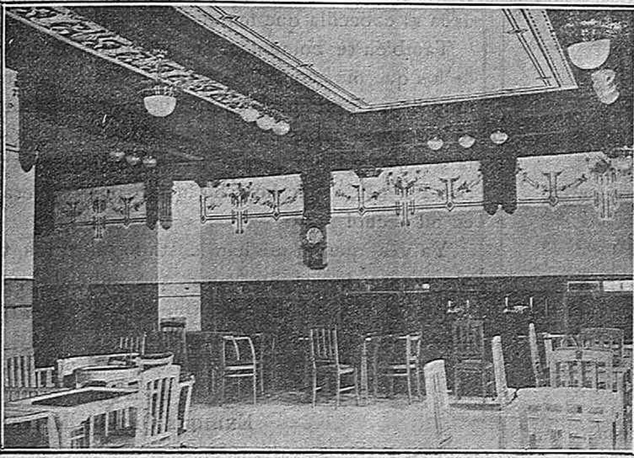 Salón principal del Casino de Toledo. Foto de Garcés publicada en La Campana Gorda. 