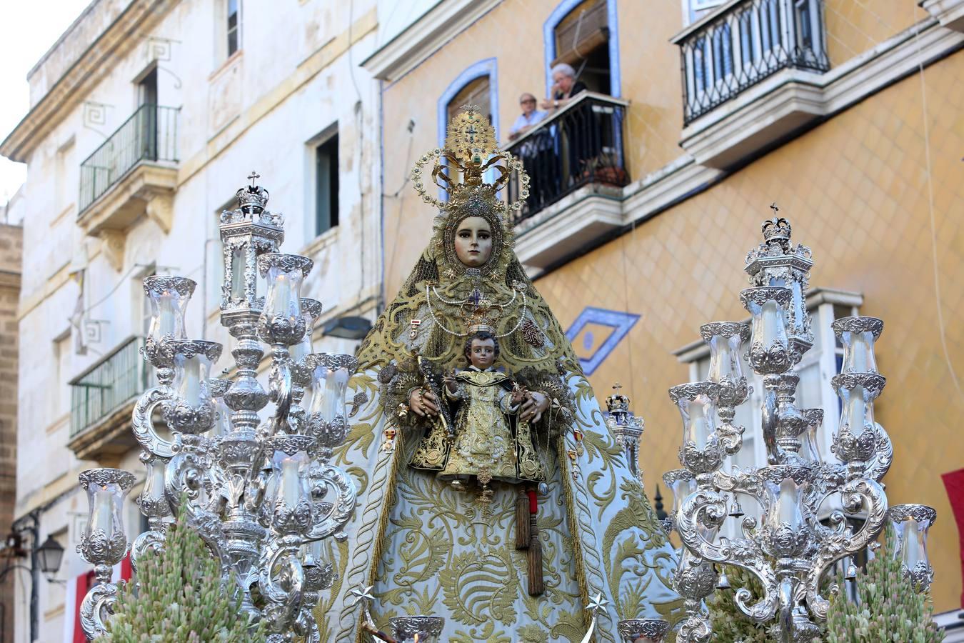 Fotos: Cádiz celebra la Virgen del Rosario