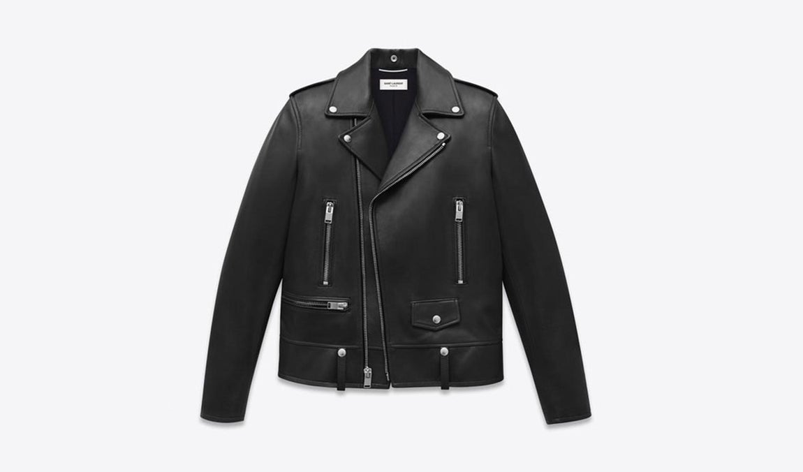 Biker. La clásica biker de piel en color negra es un imprescindible en cualquier fondo de armario. Modelo con cremalleras y bolsillos. (Precio: 3.590€)