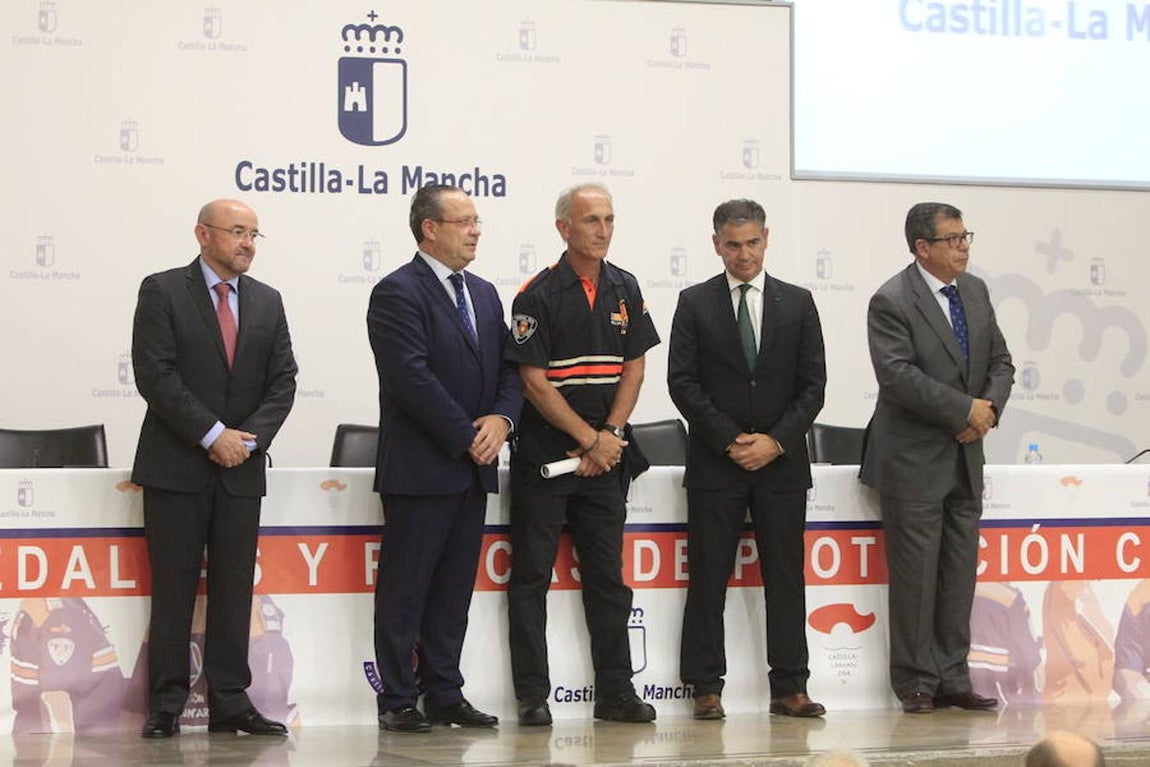 Entrega de placas y medallas de Protección Civil en Toledo