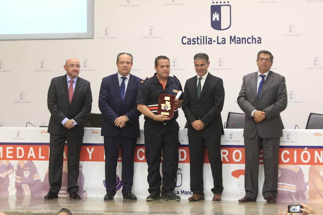 Entrega de placas y medallas de Protección Civil en Toledo