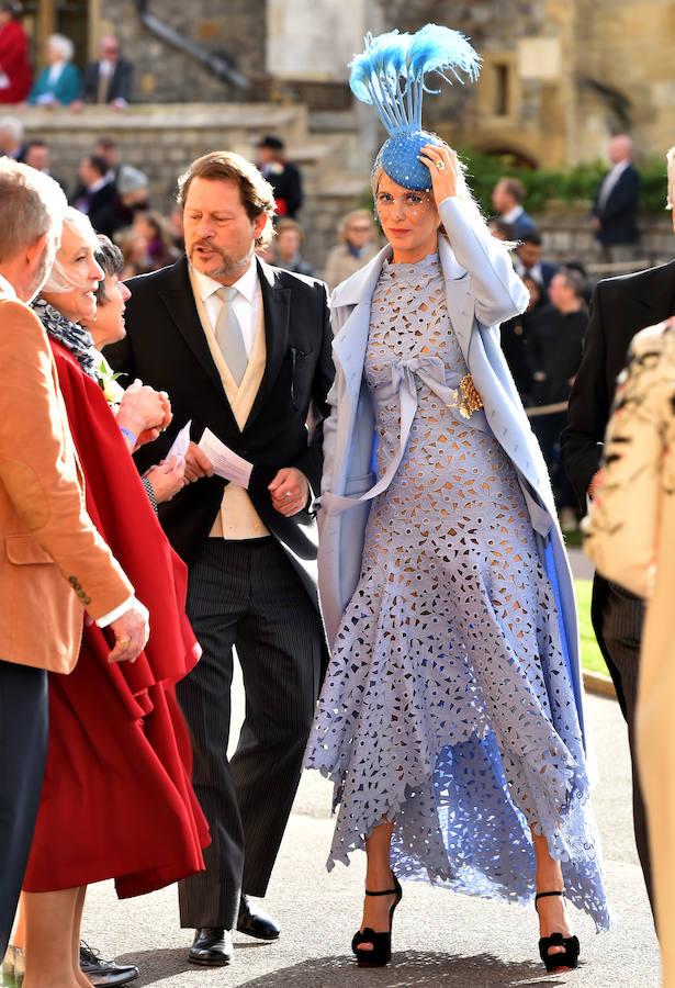 Tocados volando y faldas a lo loco: el viento ridiculiza el desfile de los invitados en la boda de Eugenia de York