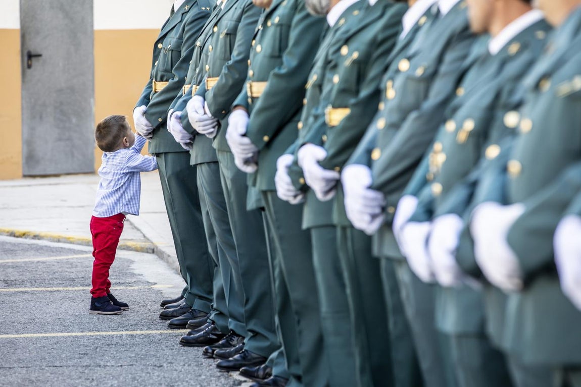 En imágenes: la Guardia Civil celebra la Virgen del Pilar en Valencia
