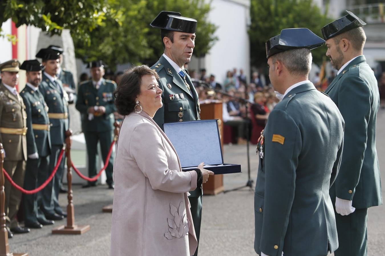 La entrega de condecoraciones de la Guardia Civil en Córdoba, en imágenes