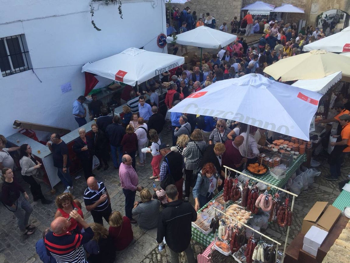 Vejer celebra su cuarta edición del Día del lomo en manteca