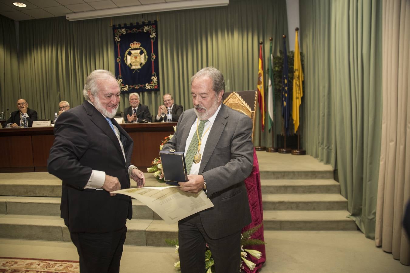 En imágenes, la conmemoración de San Lucas en el Colegio de Médicos de Sevilla