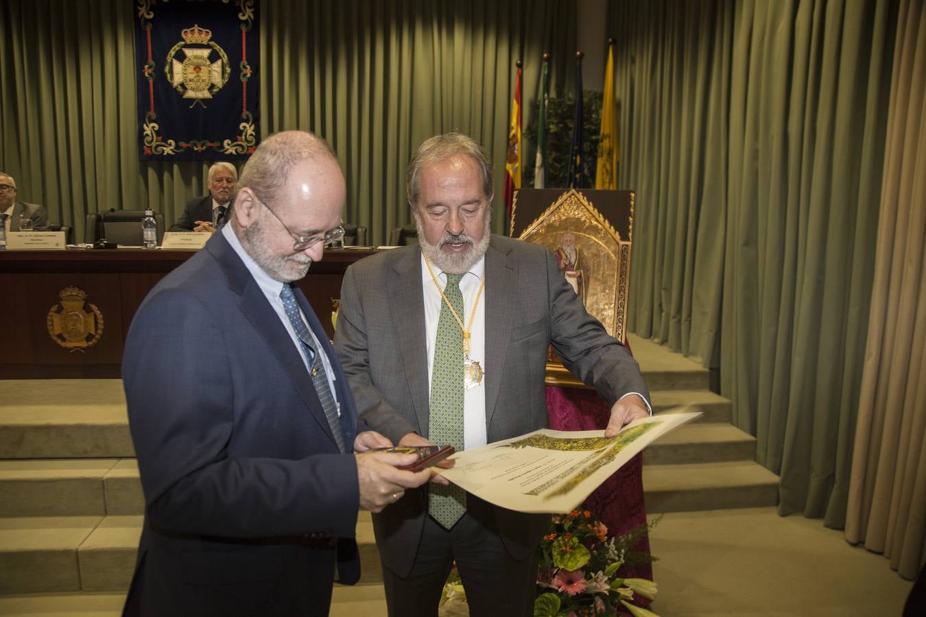 En imágenes, la conmemoración de San Lucas en el Colegio de Médicos de Sevilla