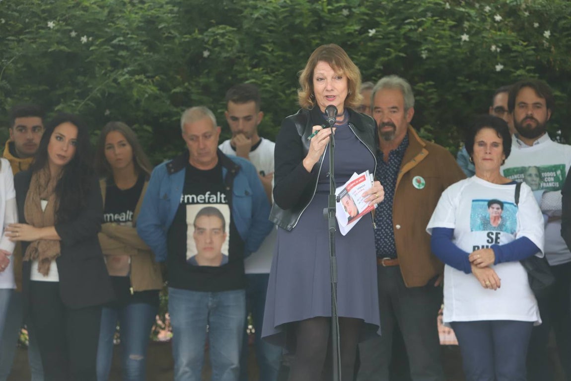 La concentración por el desaparecido Paco Molina, en imágenes