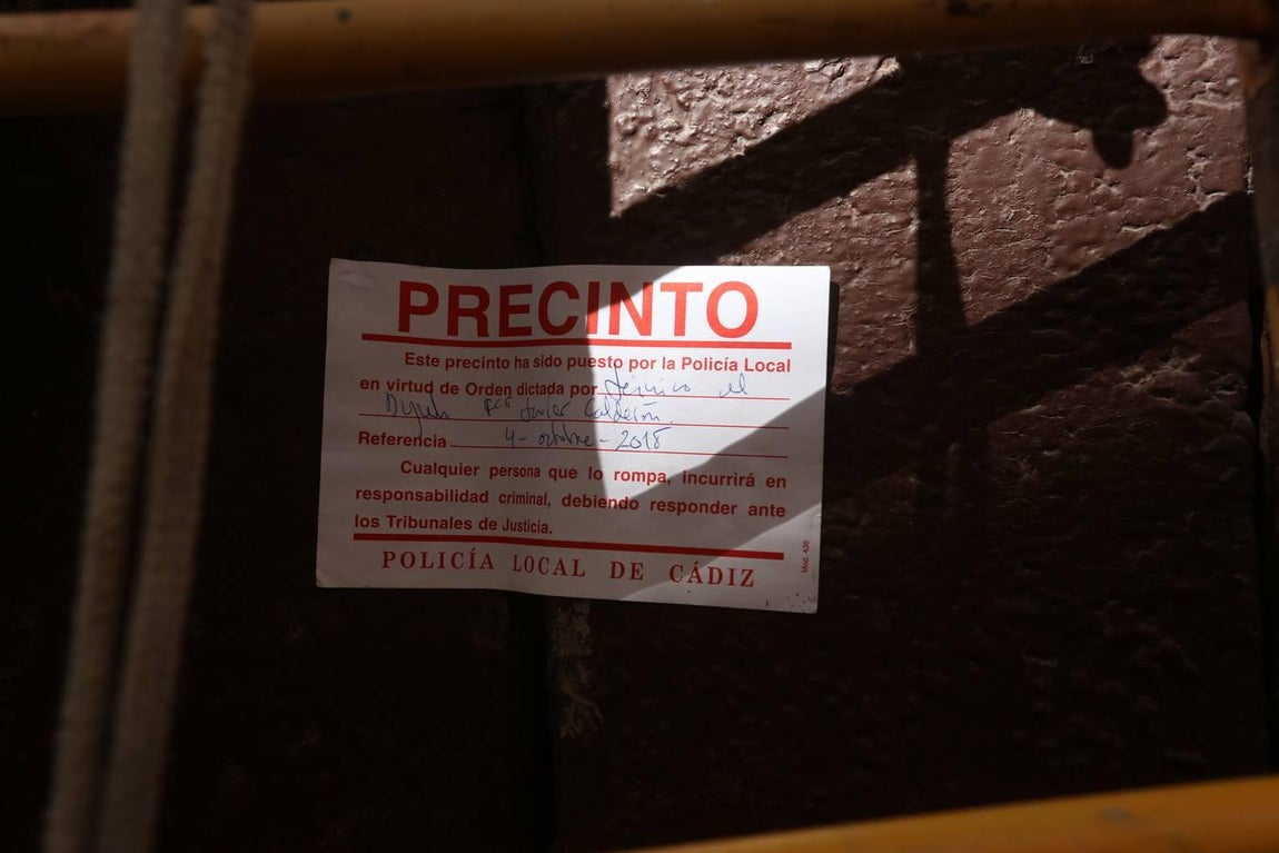 FOTOS: Un recorrido por las fincas de infravivienda en Cádiz