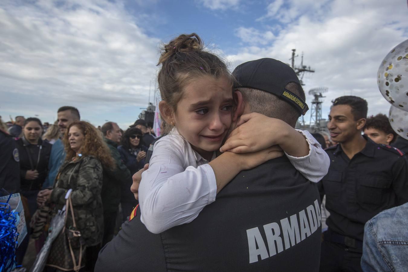 FOTOS: Emotiva llegada de la fragata Numancia a la base de Rota