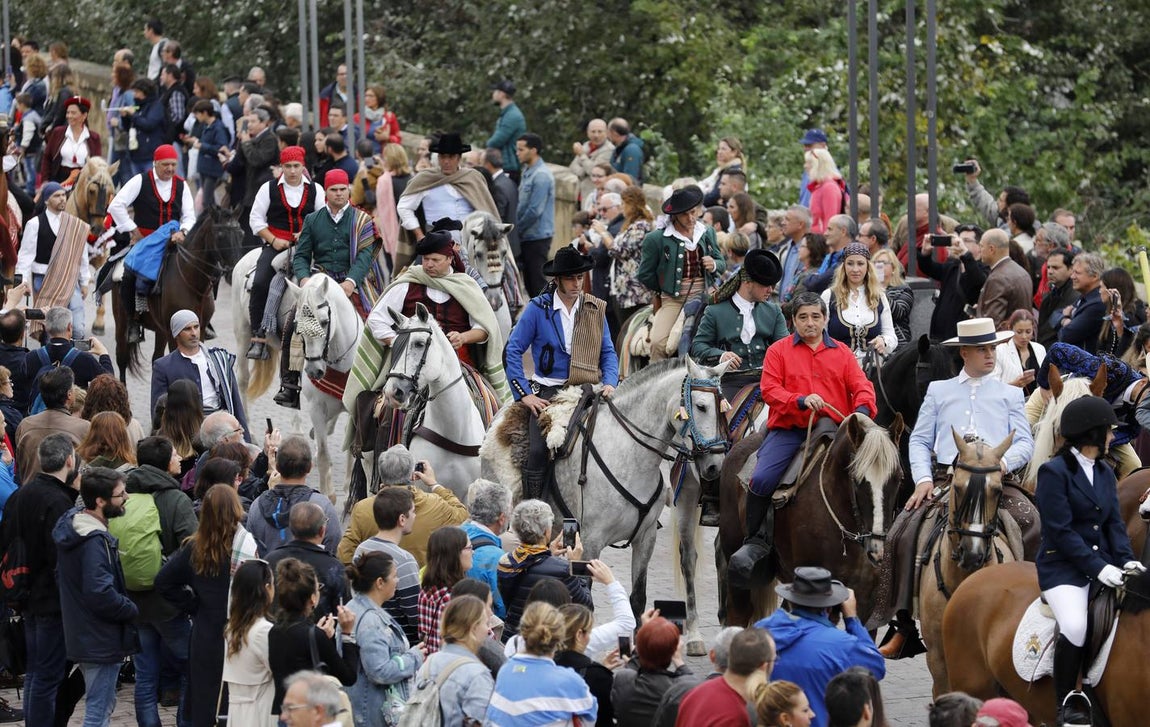 El desfile en honor a Diego López de Haro y las Caballerizas Reales de Córdoba, en imágenes
