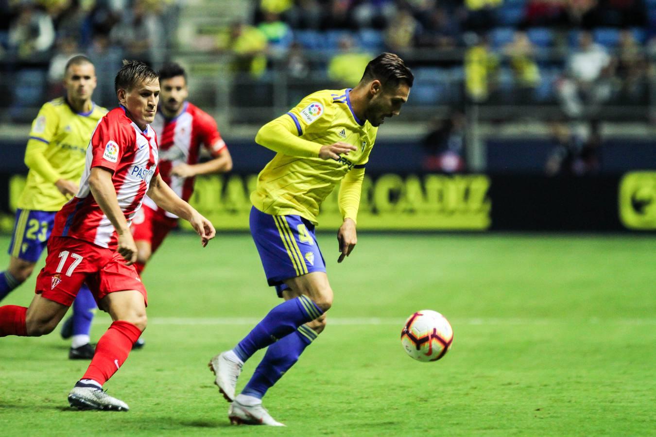 (FOTOS): Las imágenes del Cádiz CF-Sporting