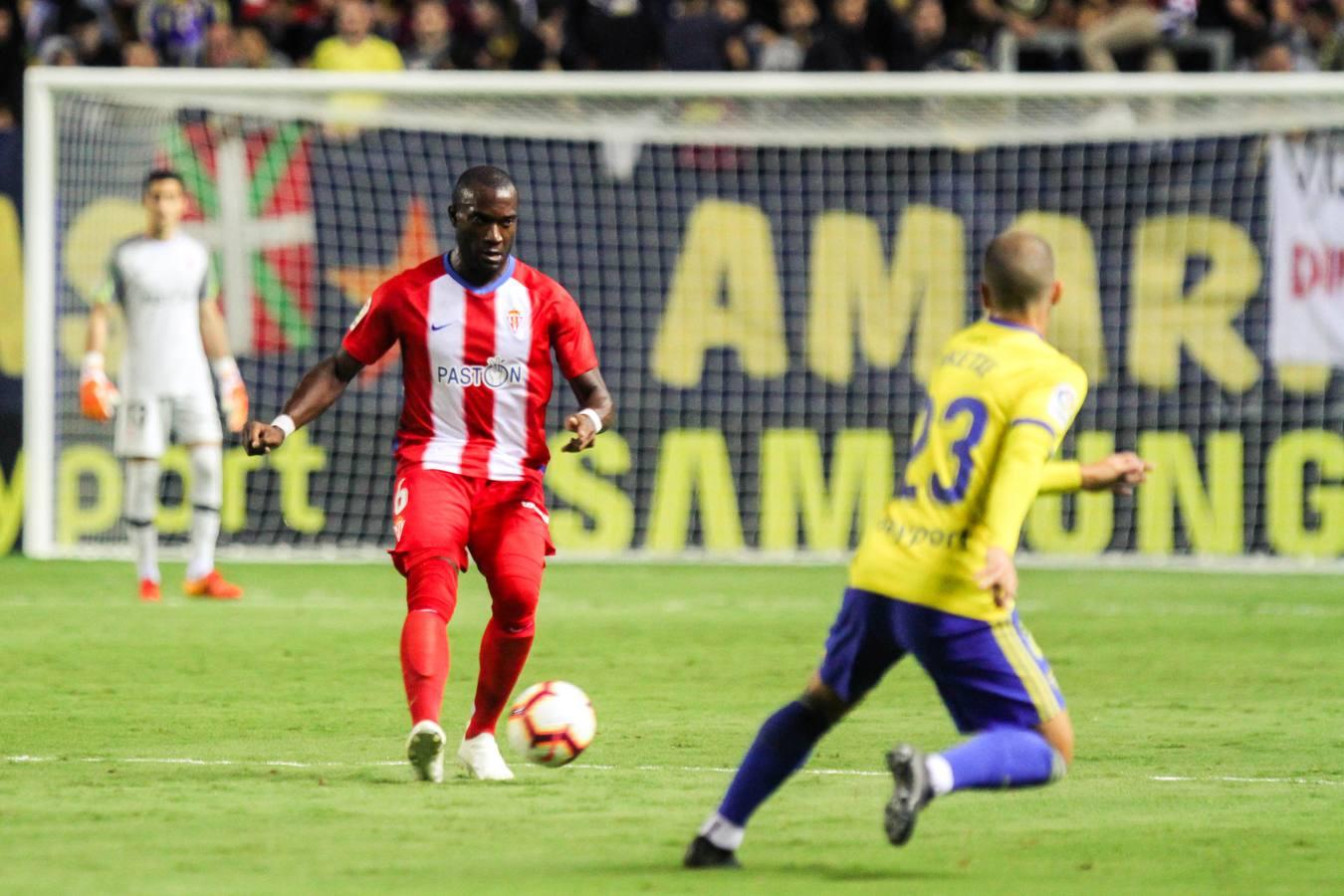 (FOTOS): Las imágenes del Cádiz CF-Sporting