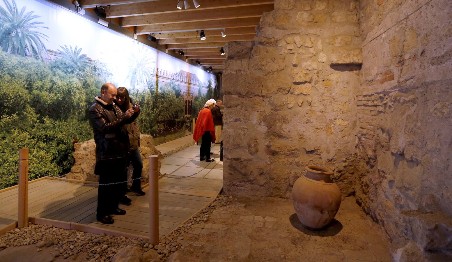 Los Baños del Alcázar Califal de Córdoba, en imágenes