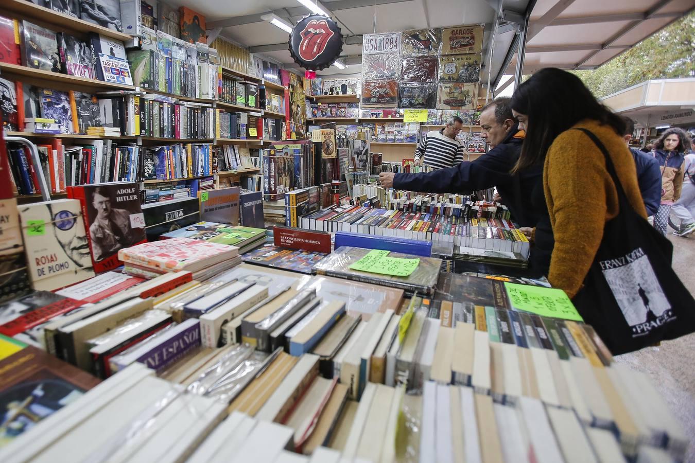 La Feria del Libro Antiguo y de Ocasión de Córdoba, en imágenes