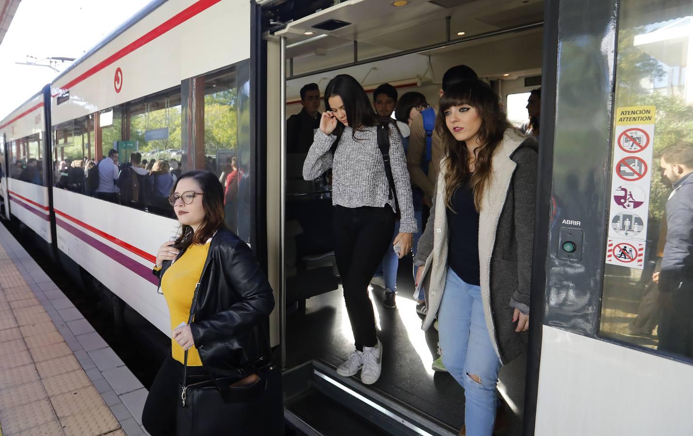 El primer día del Cercanías de Córdoba, en imágenes