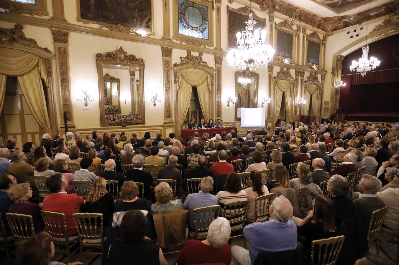 En imágenes, Inocencio Arias abre el ciclo de ABC «El templo de Córdoba»