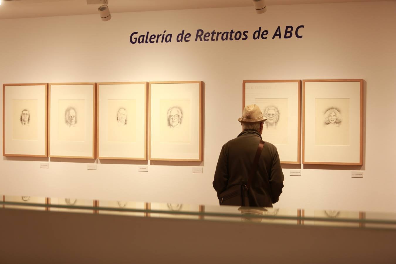 En imágenes, la exposición «Juan Valdés. Retratos»