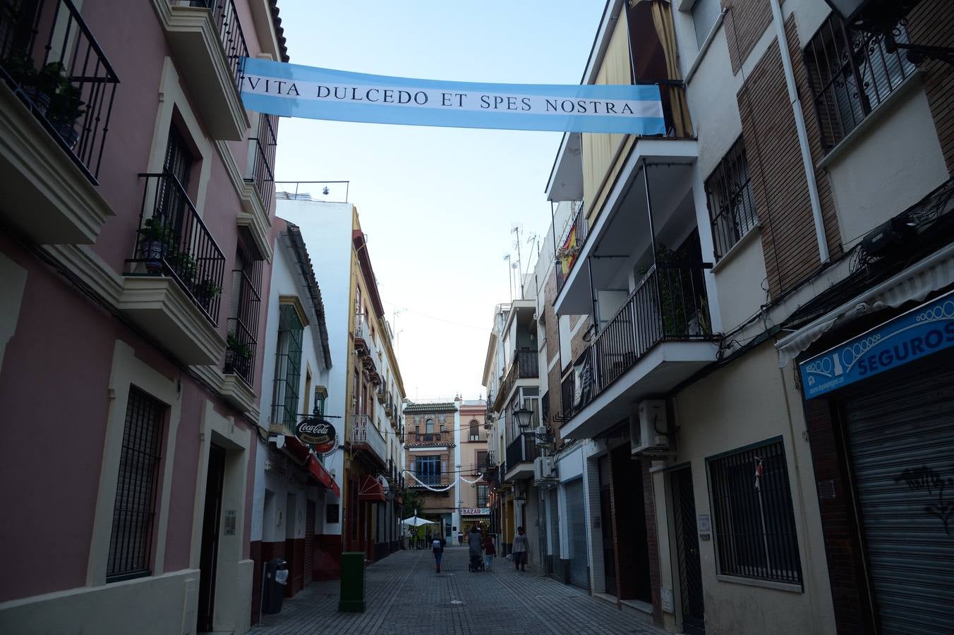 Galería de las calles adornadas para la Esperanza de Triana