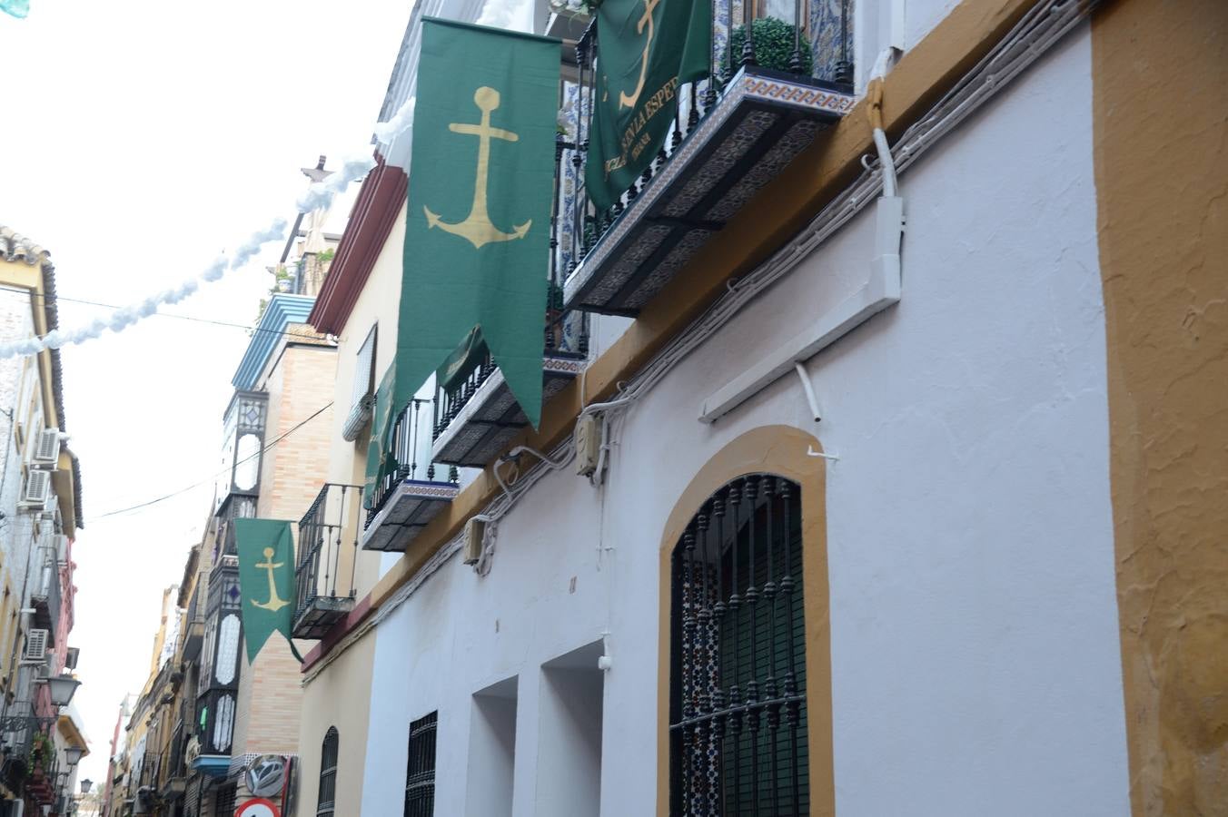 Galería de las calles adornadas para la Esperanza de Triana