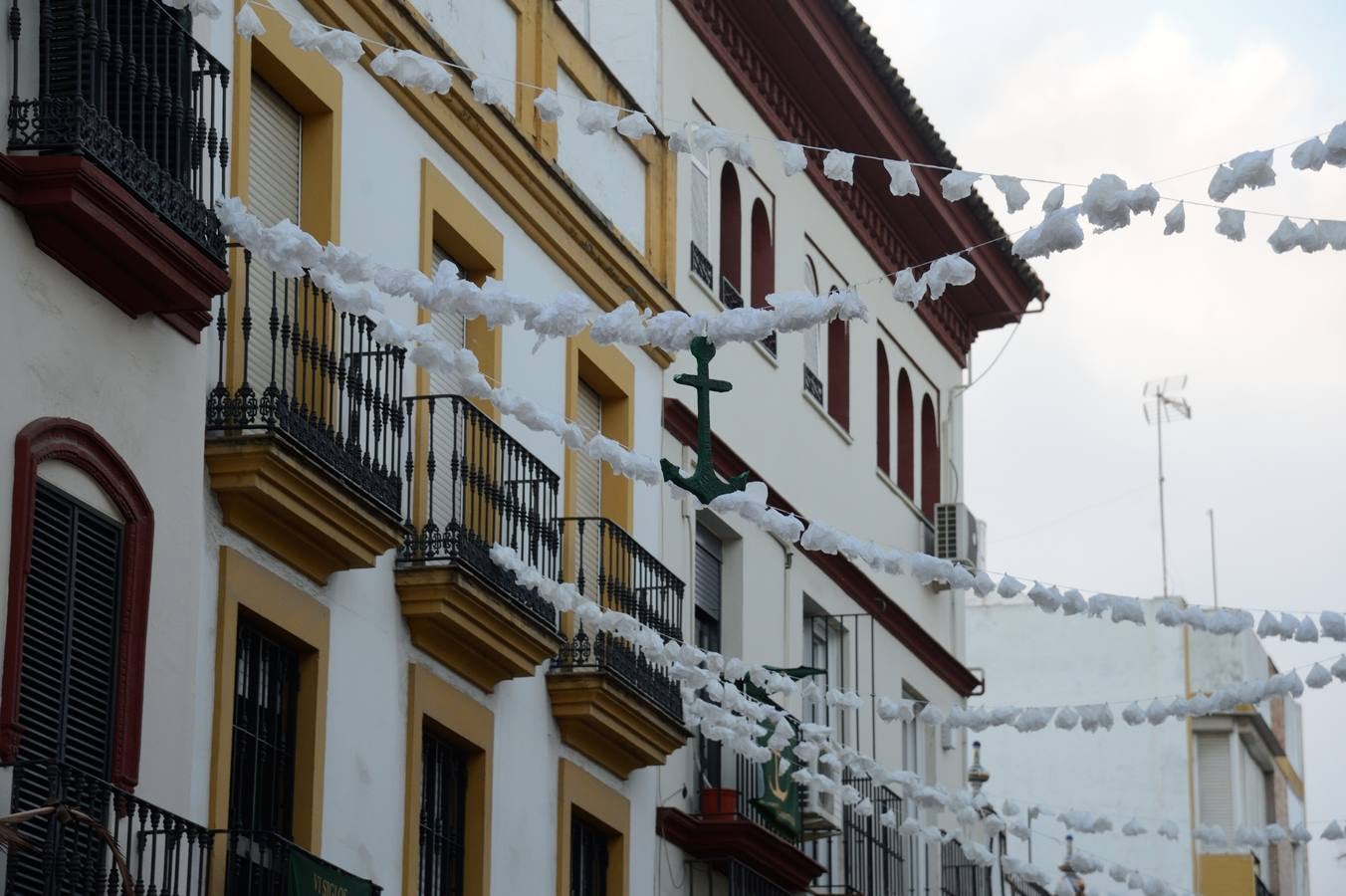 Galería de las calles adornadas para la Esperanza de Triana