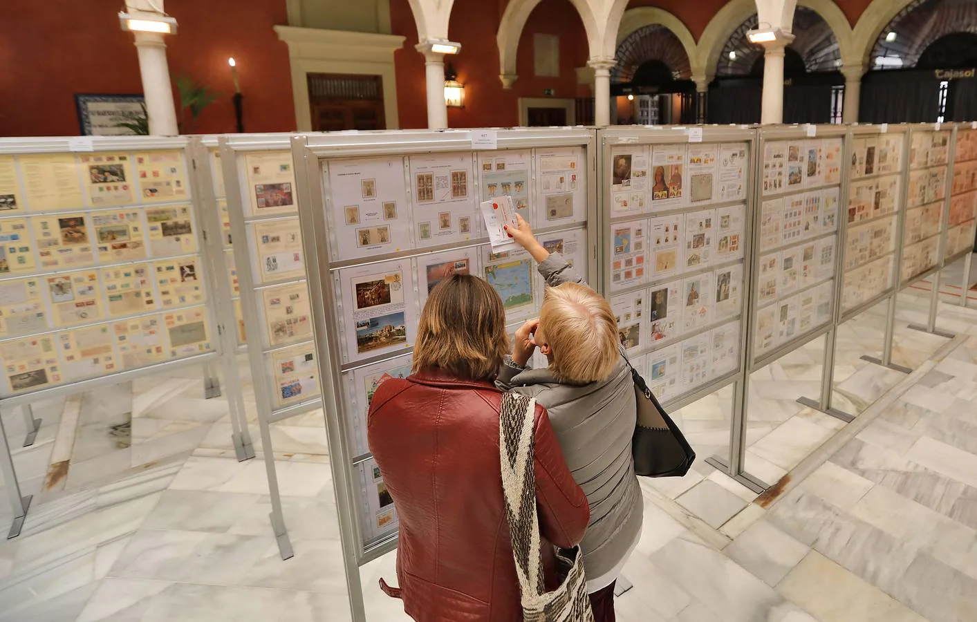La Exposición Filatélica Nacional trae a Sevilla sellos y documentos de todo tipo, algunos de gran valor