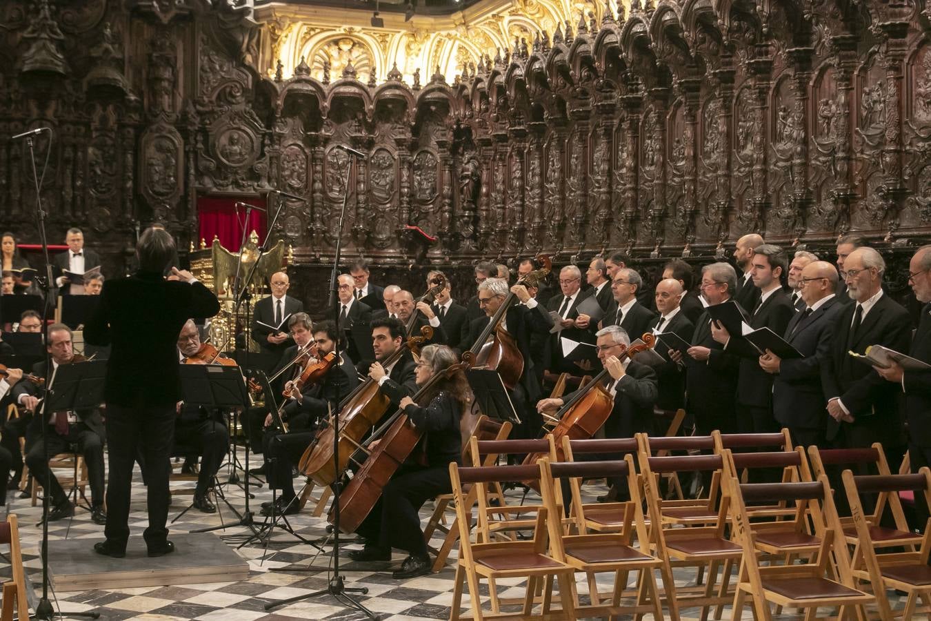 La misa de Réquiem en la Catedral de Córdoba, en imágenes