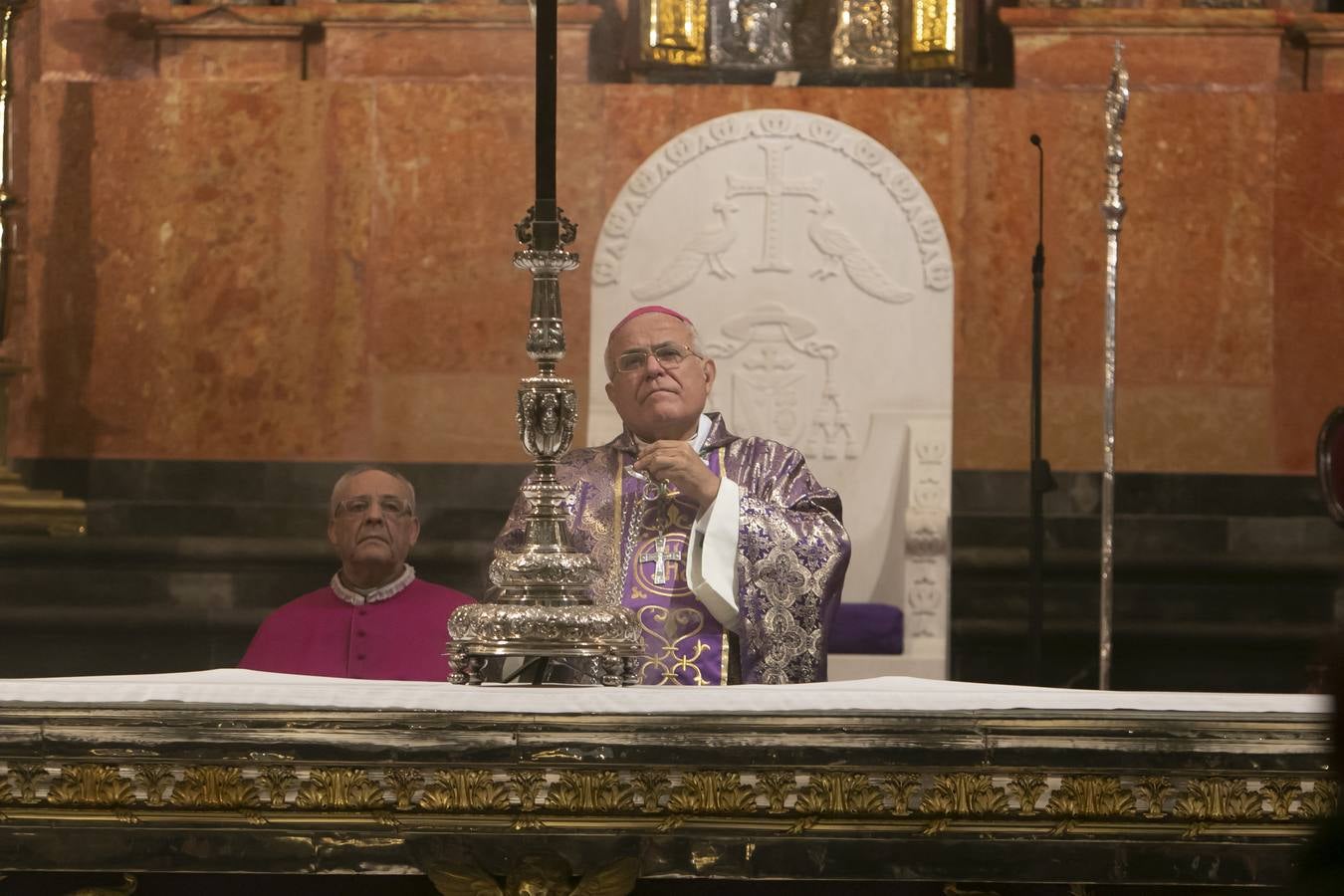 La misa de Réquiem en la Catedral de Córdoba, en imágenes