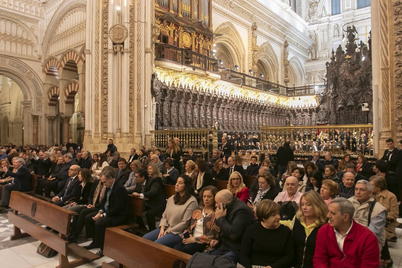 La misa de Réquiem en la Catedral de Córdoba, en imágenes