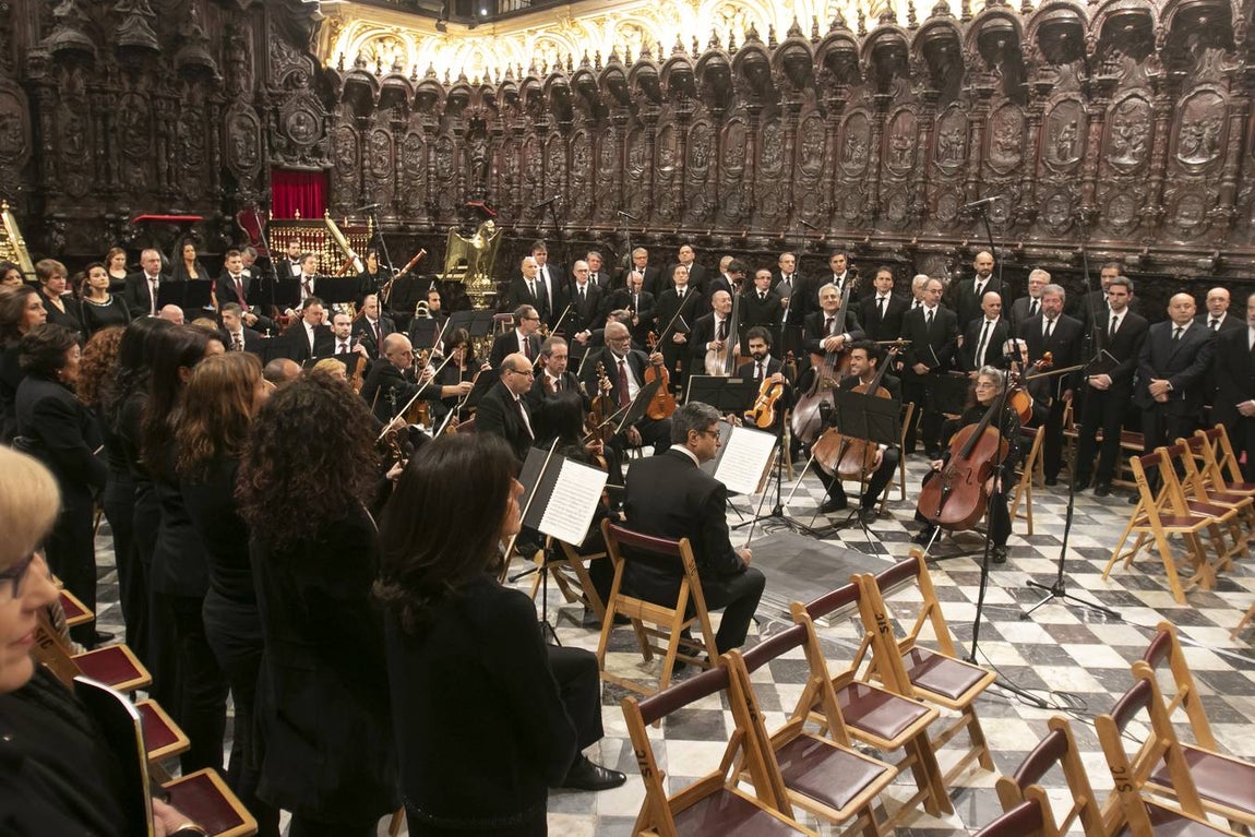La misa de Réquiem en la Catedral de Córdoba, en imágenes