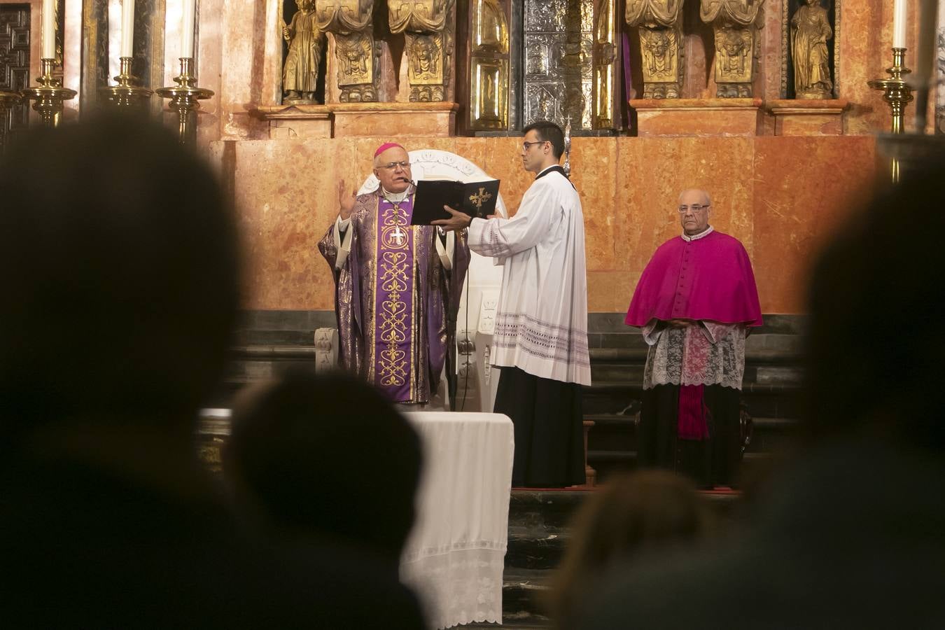 La misa de Réquiem en la Catedral de Córdoba, en imágenes