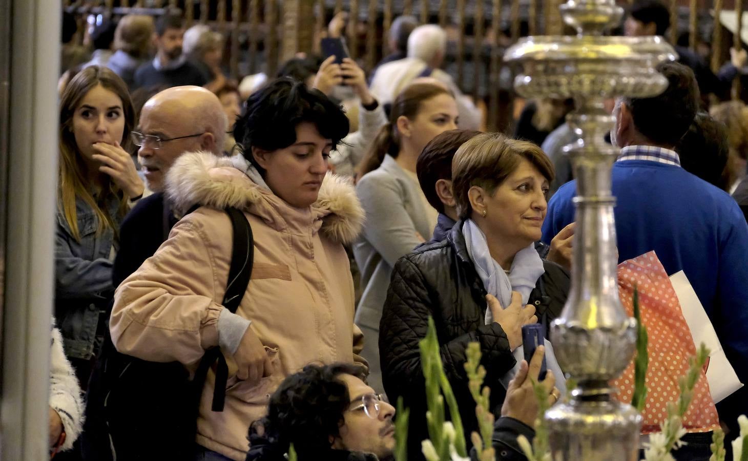 En imágenes, la Esperanza de Triana en el Altar del Jubileo de la Catedral