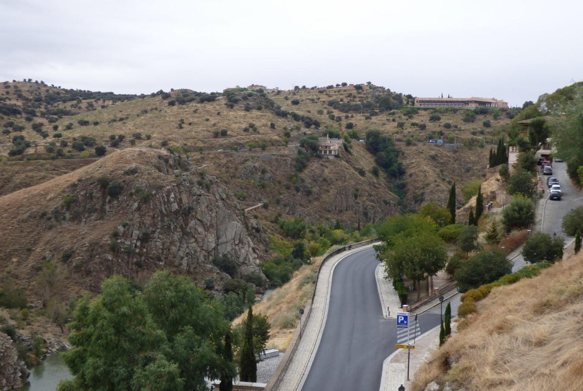 Paraje de la Ronda Cornisa en 2018 donde estuvo el Corral de Vacas. FOTO RAFAEL DEL CERRO. 