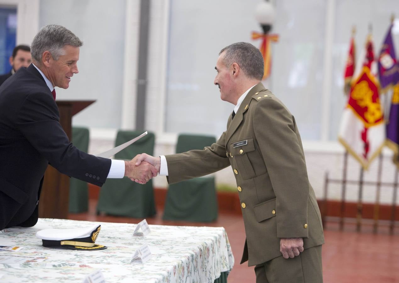 Las mejores imágenes de la celebración del día de la Subdelegación de Defensa en Cádiz