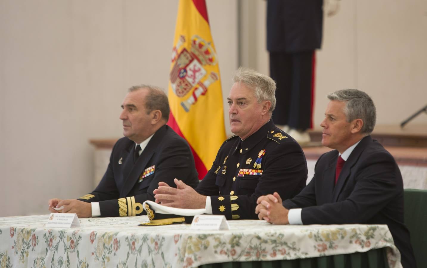 Las mejores imágenes de la celebración del día de la Subdelegación de Defensa en Cádiz