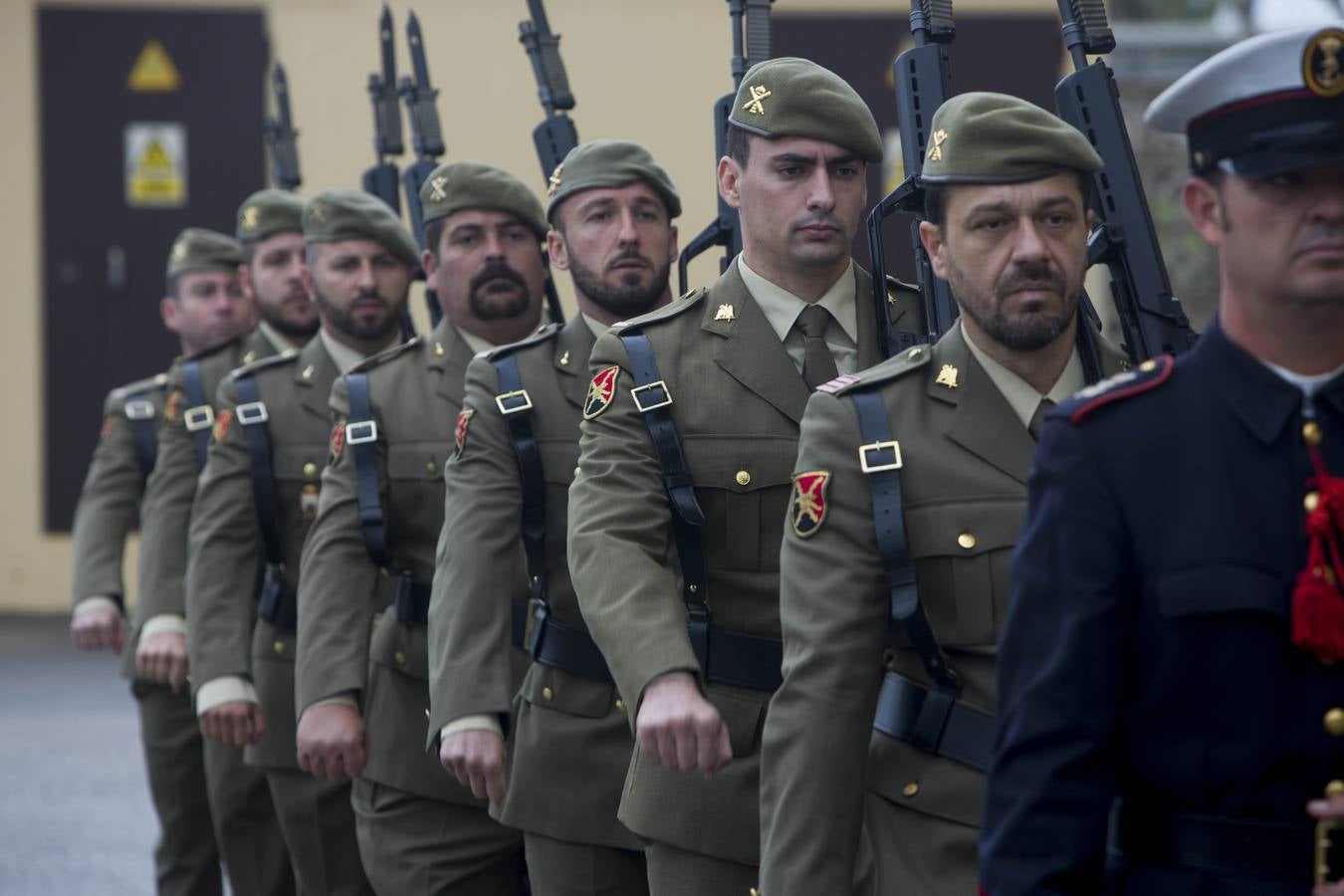 Las mejores imágenes de la celebración del día de la Subdelegación de Defensa en Cádiz