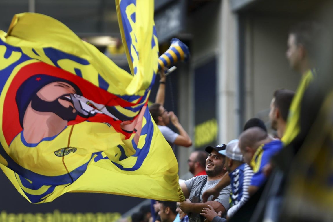 El partido en imágenes: Cádiz CF-Reus (2-0)