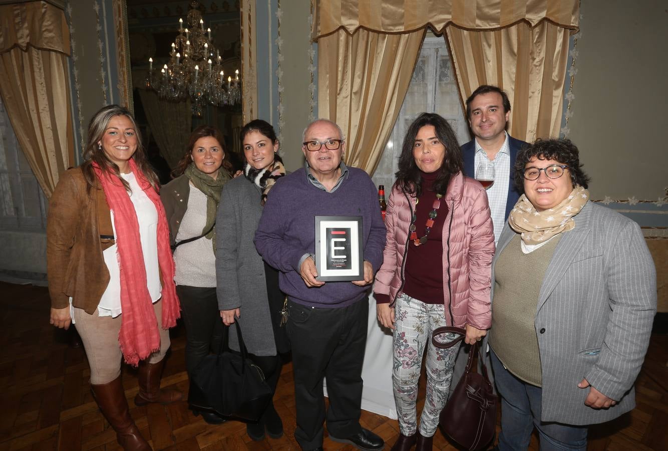 Carolina Zambrano, Carmina Izquierdo, Macarena Izquierdo, Elías Izquierdo, Lola Izquierdo, Ángela Izquierdo y Marcos García. 