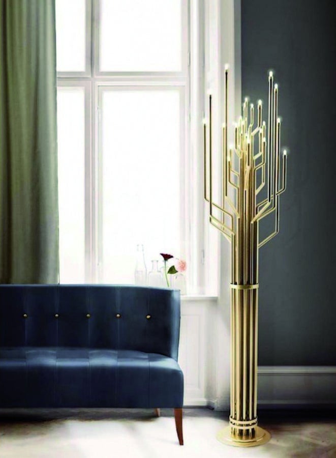 Lámpara Delightfull. De poderosa presencia, el <a href="http://www.delightfull.eu" target="_blank">
modelo Janis 
</a>de esta productora portuguesa quiere rendir un homenaje a la canción «Best of the best gold» de la cantante norteamericana Janis Joplin con un modelo dorado espectacular. Sus numerosos puntos de luz «led» consiguen crear una iluminación suave y delicada.