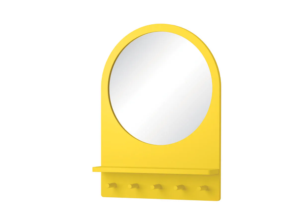Espejo de Ikea. Combinar ideas nuevas, divertidas y prácticas es uno de los básicos de la productora sueca. Como pasa con este espejo colgador de madera pintada, que igual sirve para instalar en un hall de entrada que en una habitación infantil o un baño auxiliar.