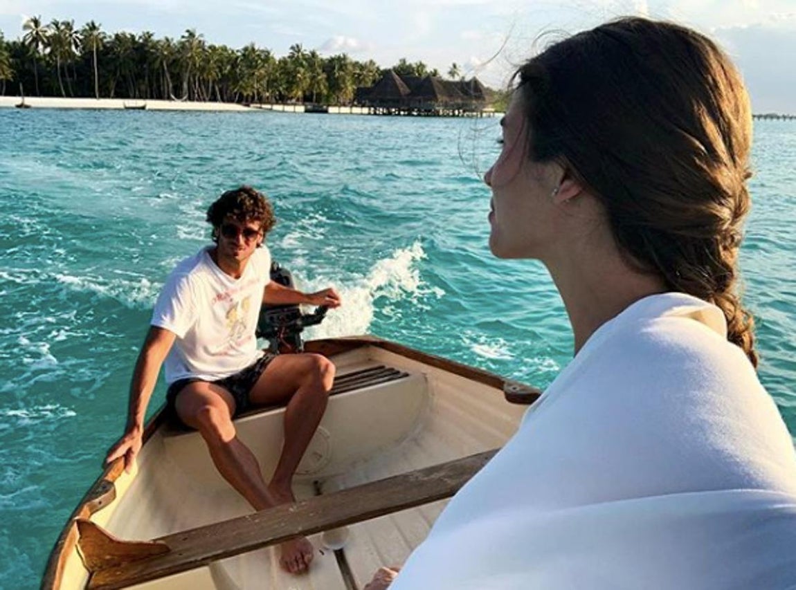 Además de disfrutar de todos los rincones de su villa y alrededores, Feliciano y Sandra cogieron una barquita para desplazarse a otros puntos de Gili Lankanfushi.