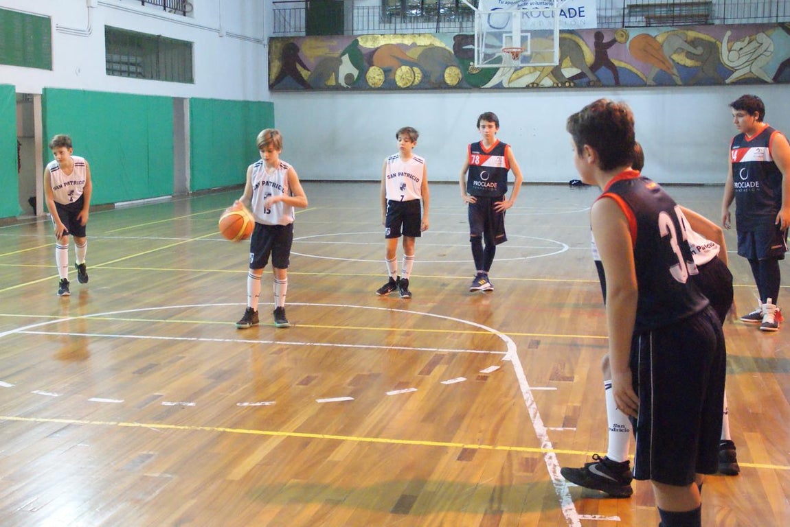 Las mejores imágenes del partido de baloncesto entre Claret &quot;A&quot; y San Patricio Soto &quot;A&quot;